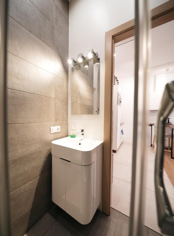 Trendy Top-Floor Stay In Heart Of Riga, Near Bars & Culture 외부 사진