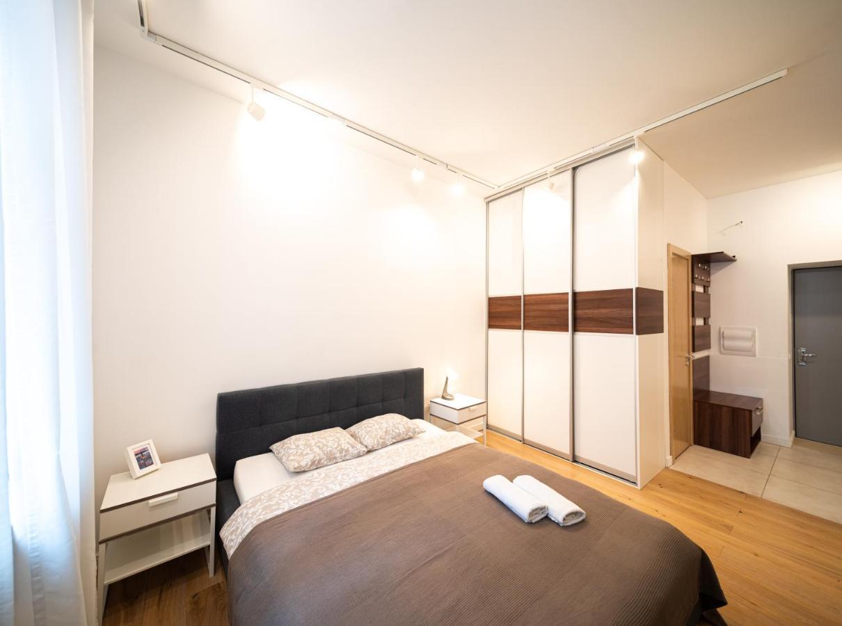 Trendy Top-Floor Stay In Heart Of Riga, Near Bars & Culture 외부 사진